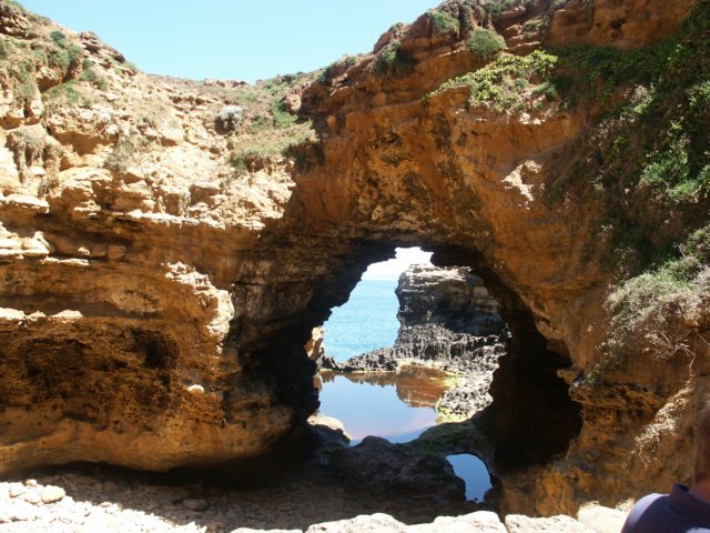 grotto8.jpg