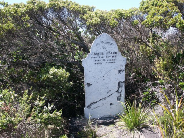 lochardgorgecemetary4.jpg