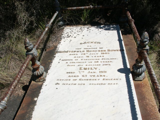 lochardgorgecemetary5.jpg